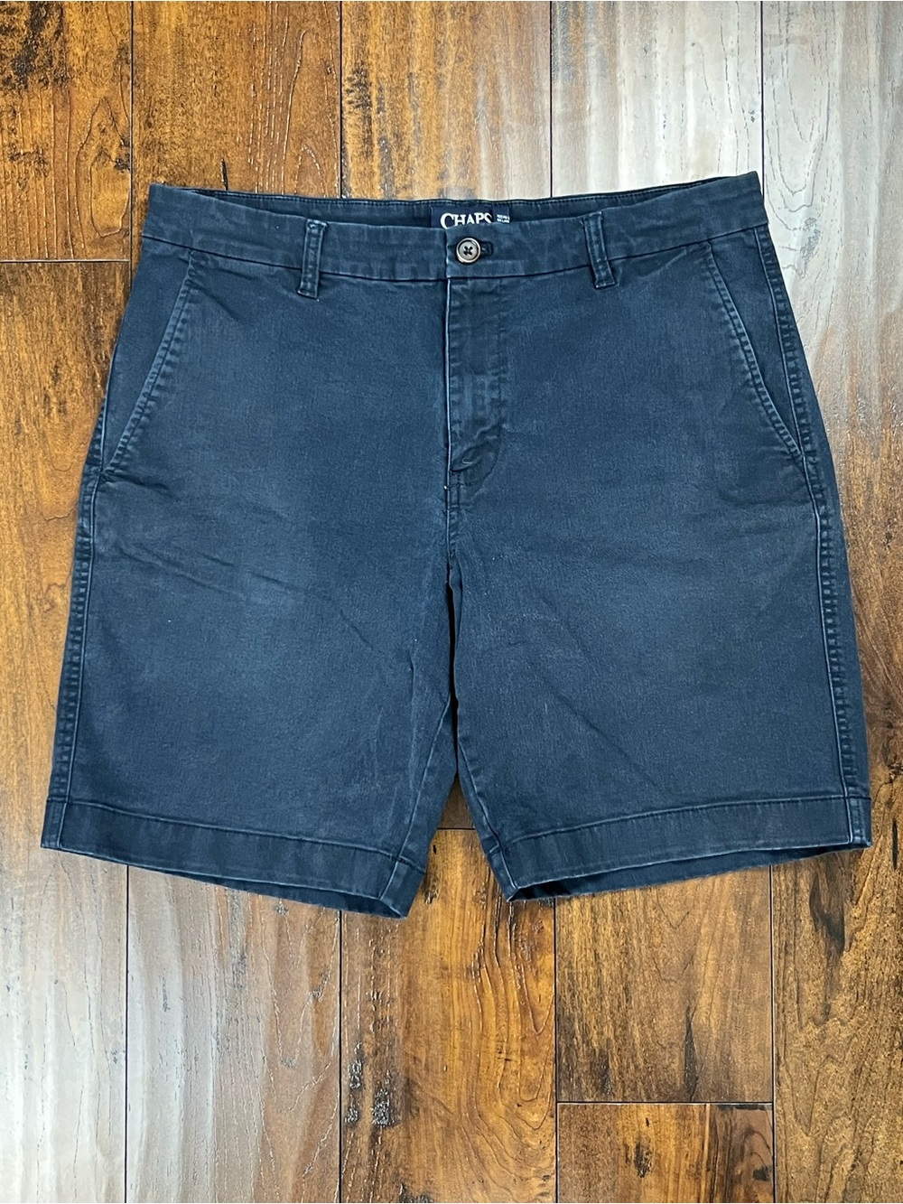 CHAPS Men’s Shorts Flat Front Blue Stretch 18” Long EUC Size 32